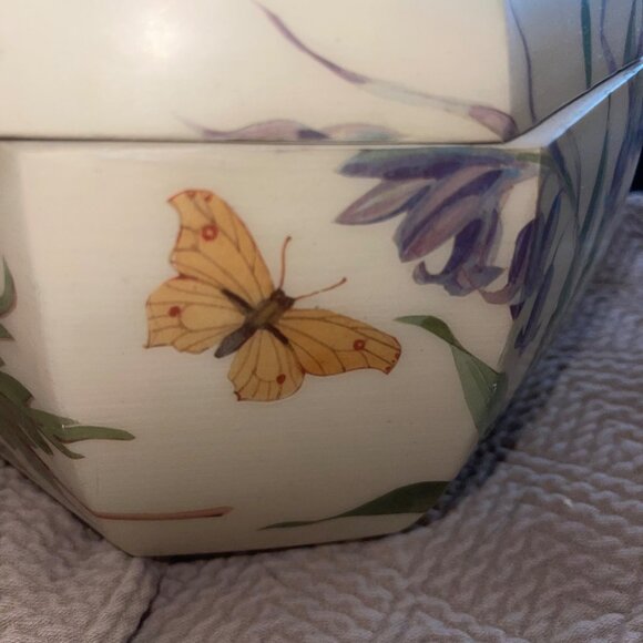 Margaret Dike Vintage Octagonal Box Cream Purse Garden Theme Signed - Picture 12 of 15